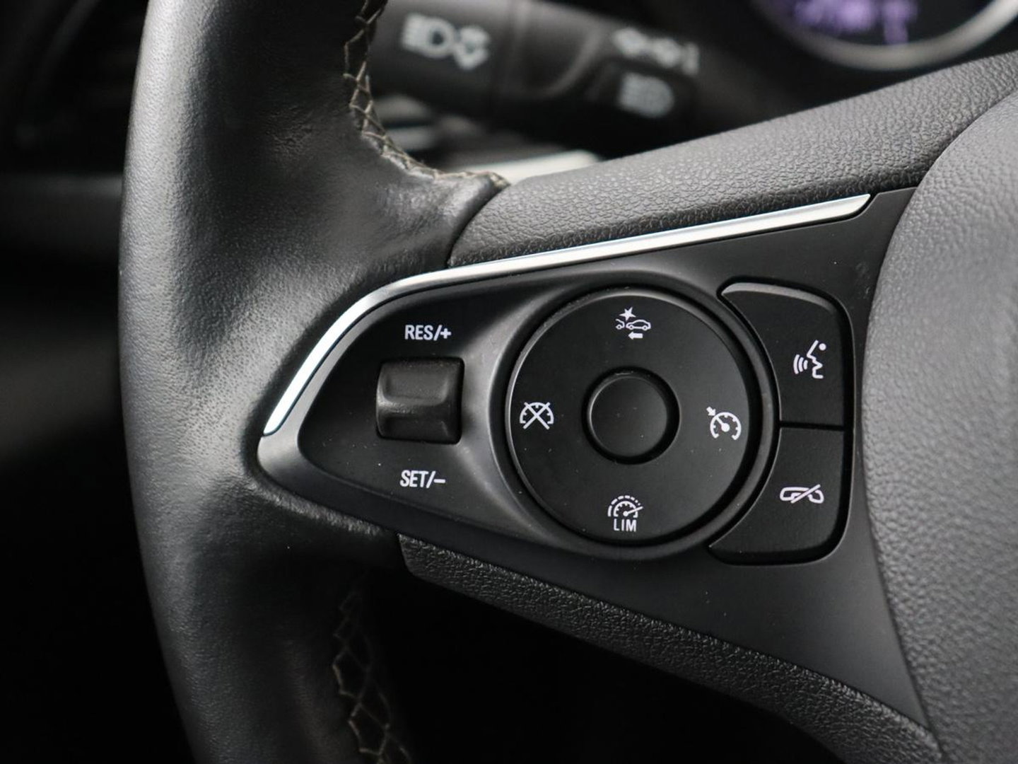 Opel Insignia 1.6 Turbo Innovation | 1e eigenaar | 55.500km NAP | Head-Up | Matrix-LED | Carplay | Navigatie | Camera | Keyless | Dodehoek detectie | Parkeerhulp | Cruise control | Climate control