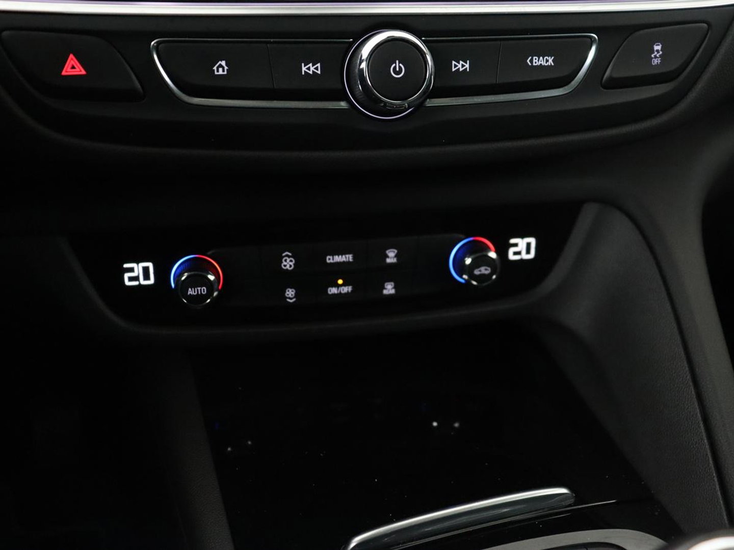 Opel Insignia 1.6 Turbo Innovation | 1e eigenaar | 55.500km NAP | Head-Up | Matrix-LED | Carplay | Navigatie | Camera | Keyless | Dodehoek detectie | Parkeerhulp | Cruise control | Climate control