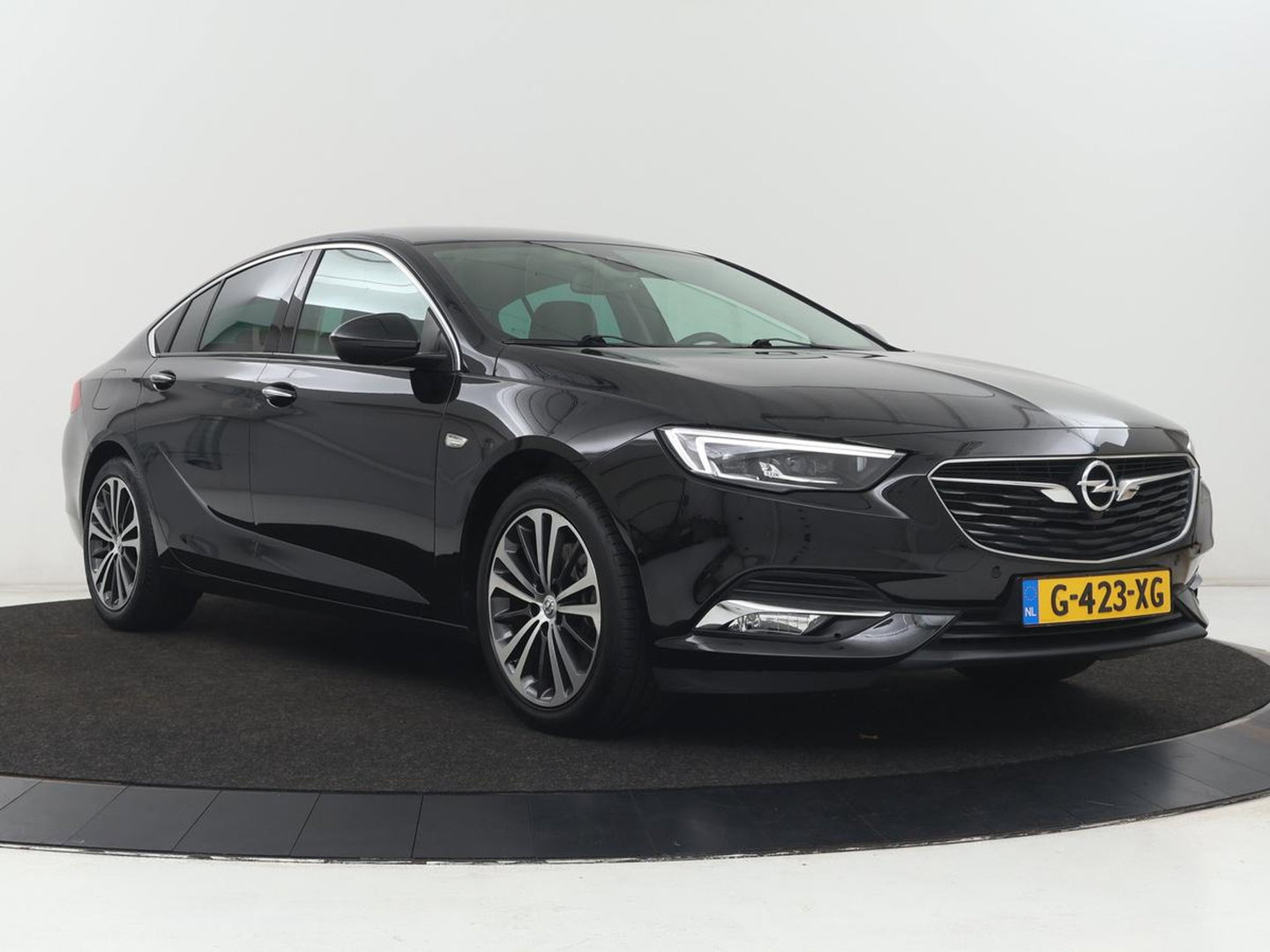 Opel Insignia 1.6 Turbo Innovation | 1e eigenaar | 55.500km NAP | Head-Up | Matrix-LED | Carplay | Navigatie | Camera | Keyless | Dodehoek detectie | Parkeerhulp | Cruise control | Climate control