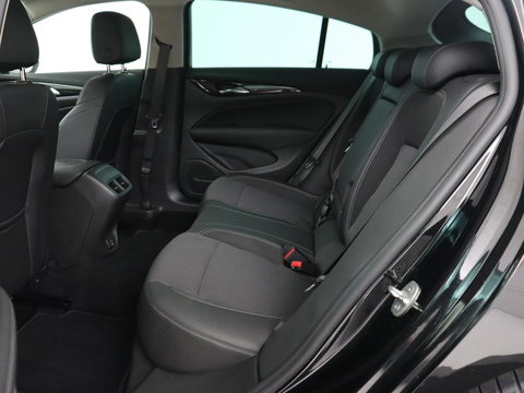 Opel Insignia 1.6 Turbo Innovation | 1e eigenaar | 55.500km NAP | Head-Up | Matrix-LED | Carplay | Navigatie | Camera | Keyless | Dodehoek detectie | Parkeerhulp | Cruise control | Climate control