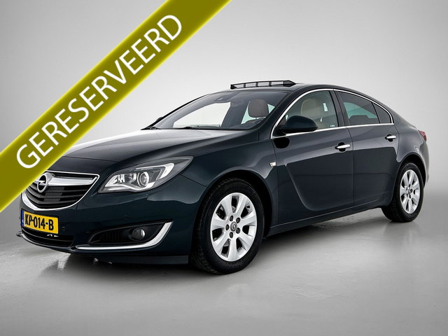 Opel Insignia - 1.6 T 170PK Automaat Executive 5Drs / Schuifdak / Leder / Pdc+Camera / Stuur-stoelverwarming / Keyless / Apk 08-2026