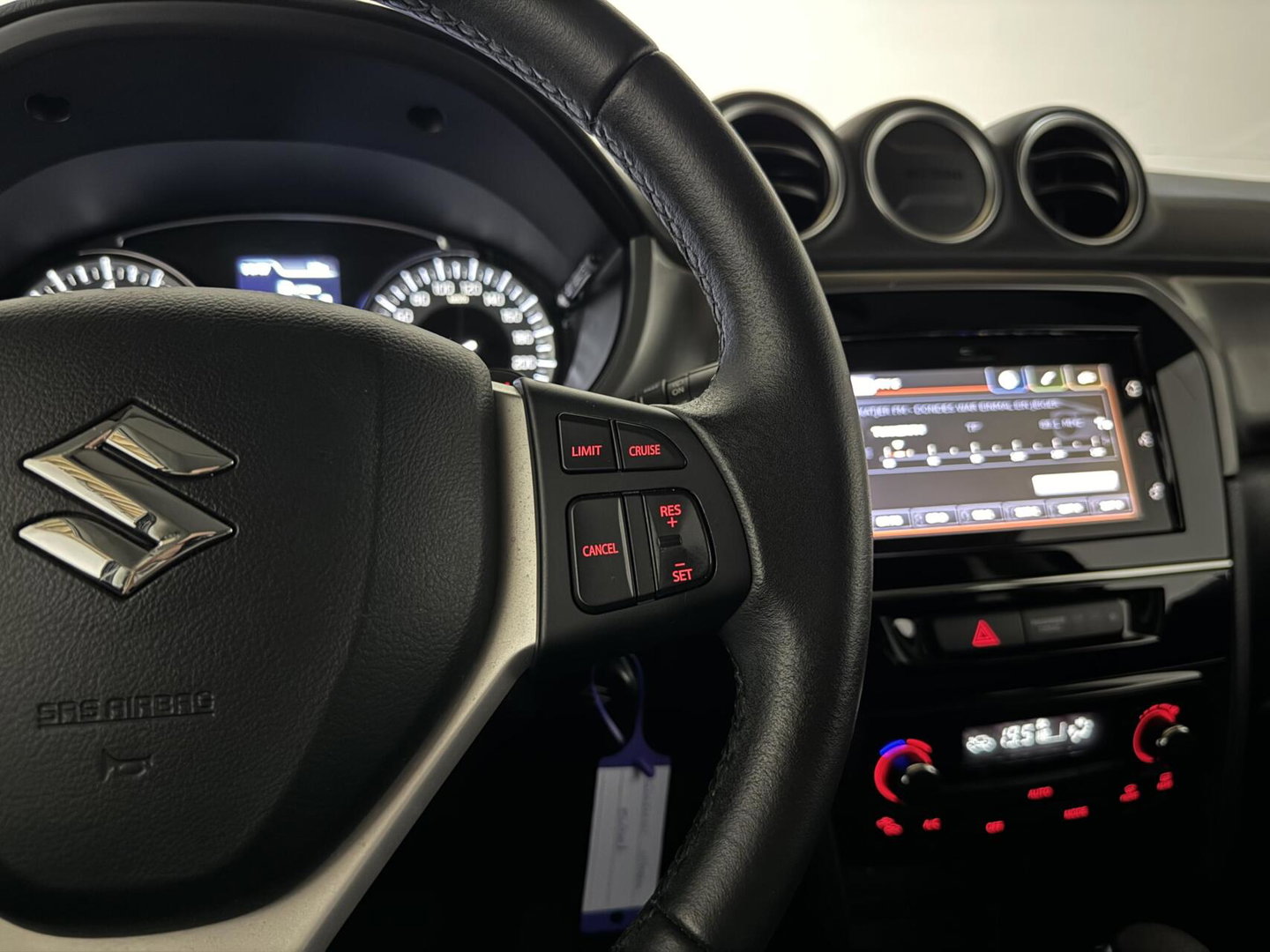 Suzuki Vitara 1.0 Carplay Camera Stoelverw. Trekh. Navi NAP