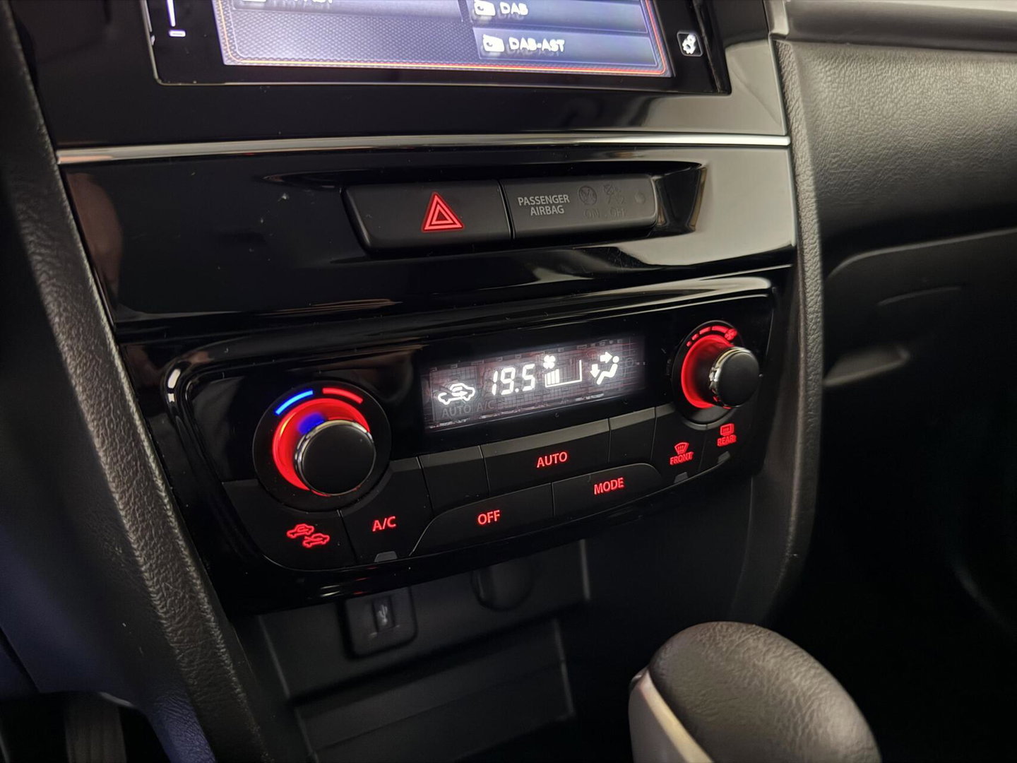 Suzuki Vitara 1.0 Carplay Camera Stoelverw. Trekh. Navi NAP