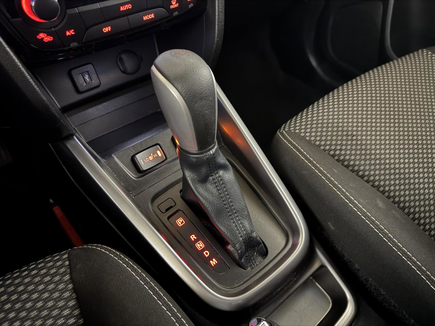 Suzuki Vitara 1.0 Carplay Camera Stoelverw. Trekh. Navi NAP