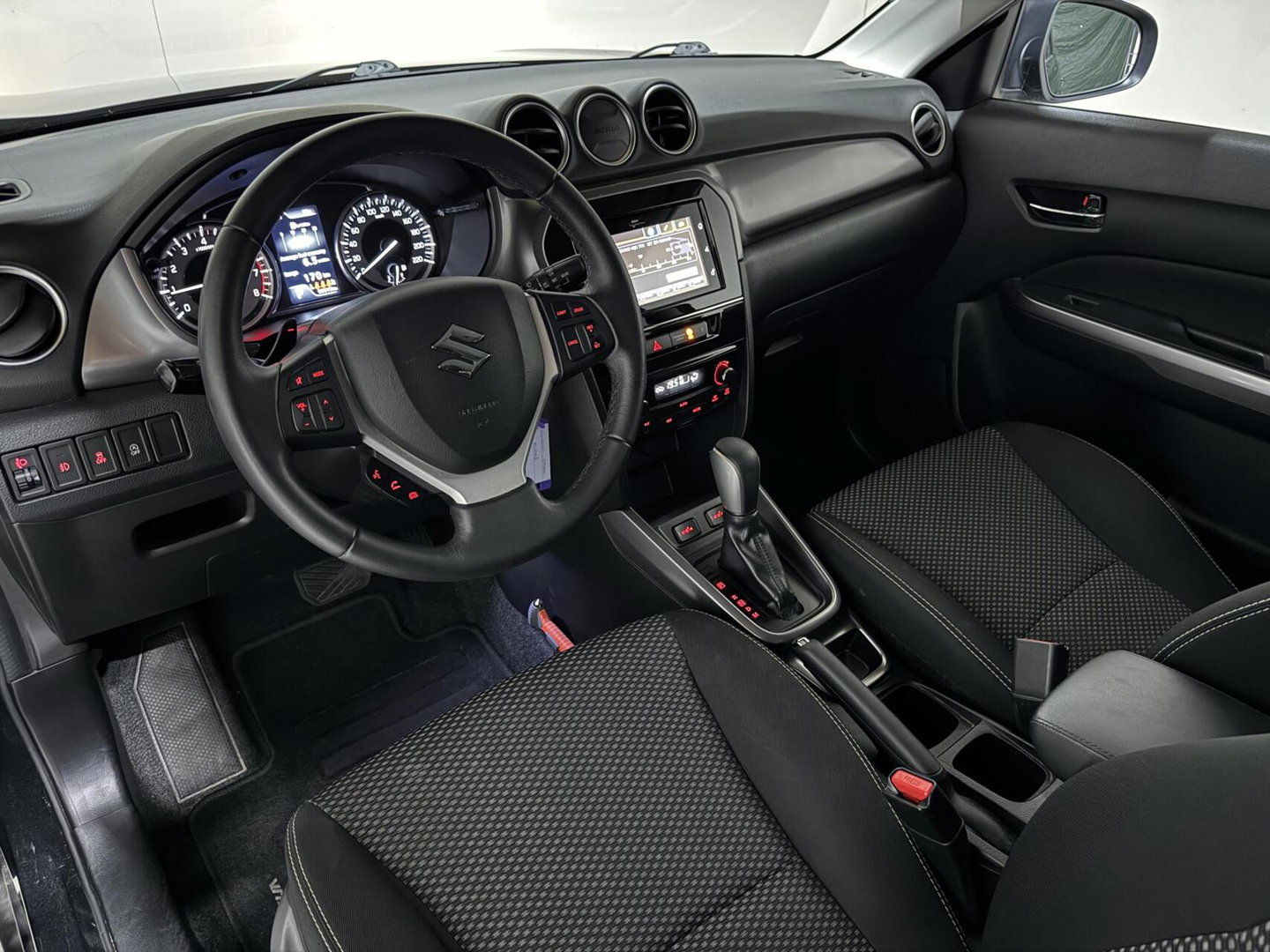 Suzuki Vitara 1.0 Carplay Camera Stoelverw. Trekh. Navi NAP