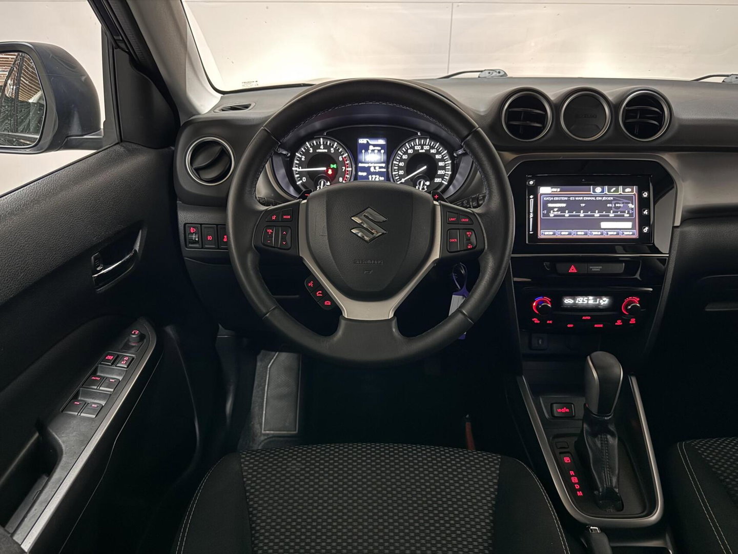 Suzuki Vitara 1.0 Carplay Camera Stoelverw. Trekh. Navi NAP