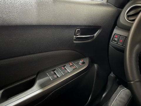 Suzuki Vitara 1.0 Carplay Camera Stoelverw. Trekh. Navi NAP