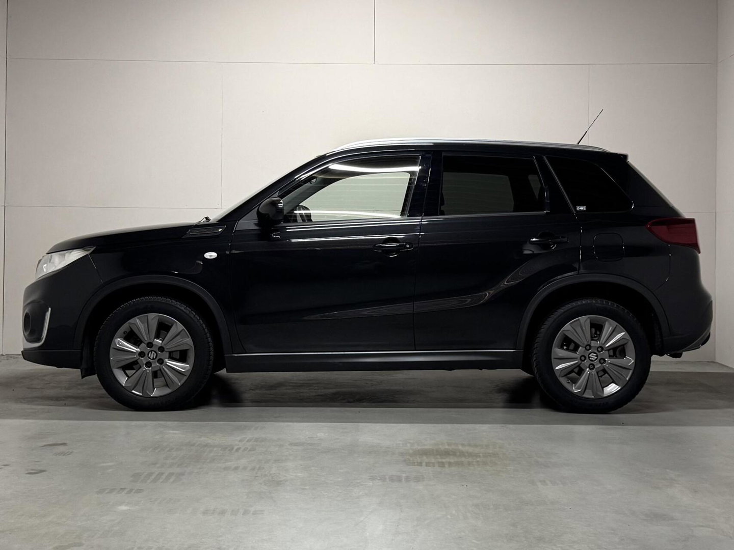 Suzuki Vitara 1.0 Carplay Camera Stoelverw. Trekh. Navi NAP