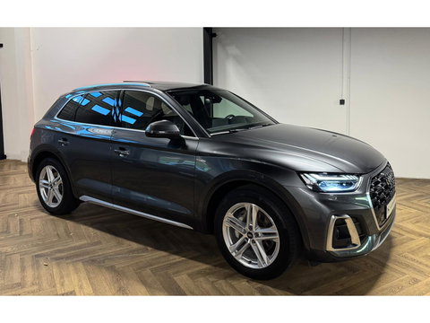 Audi Q5 55 TFSI e S edition Competition S-LINE PANO KEYLESS CAM