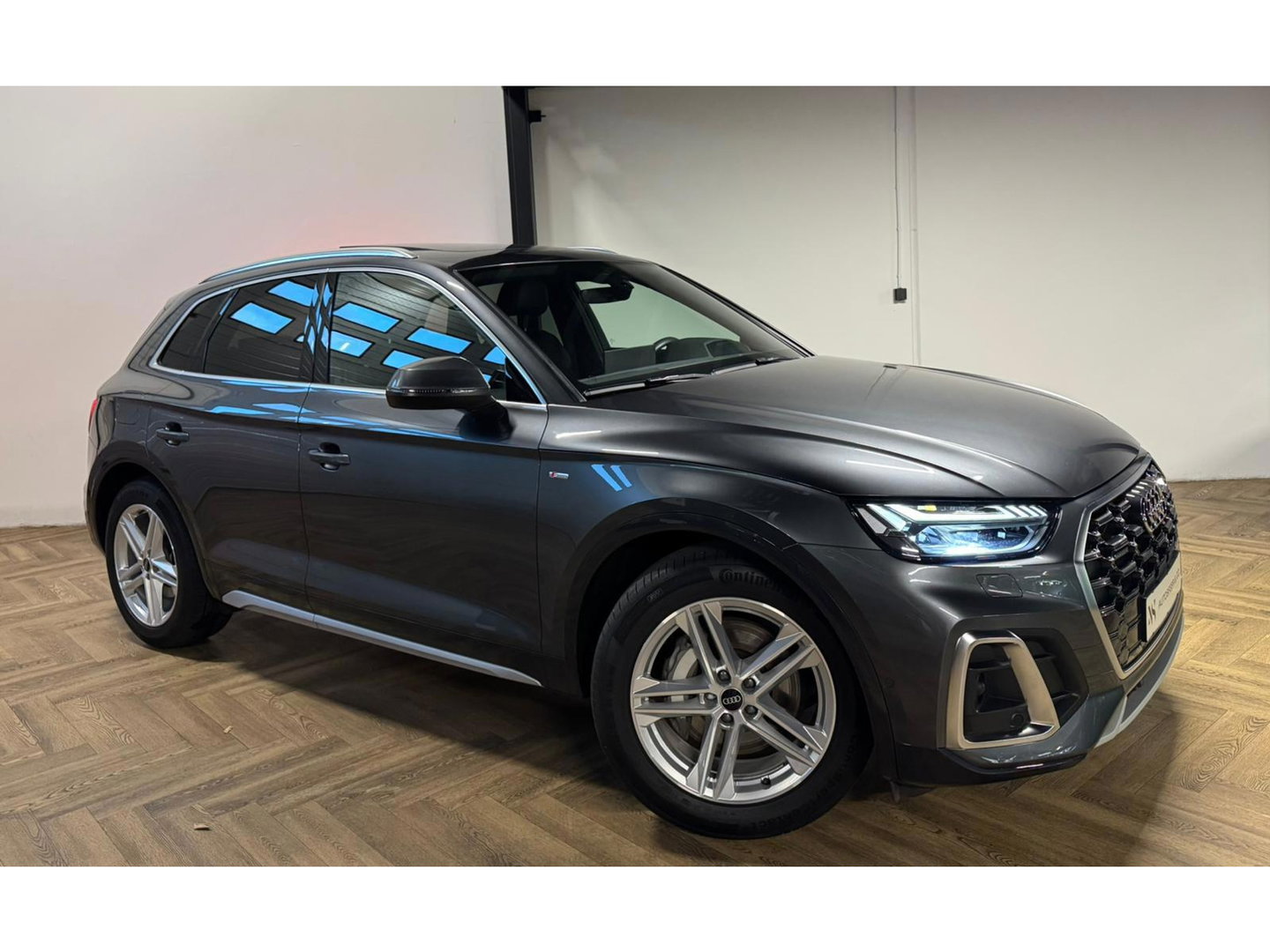 Audi Q5 55 TFSI e S edition Competition S-LINE PANO KEYLESS CAM