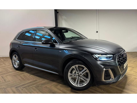 Audi Q5 55 TFSI e S edition Competition S-LINE PANO KEYLESS CAM