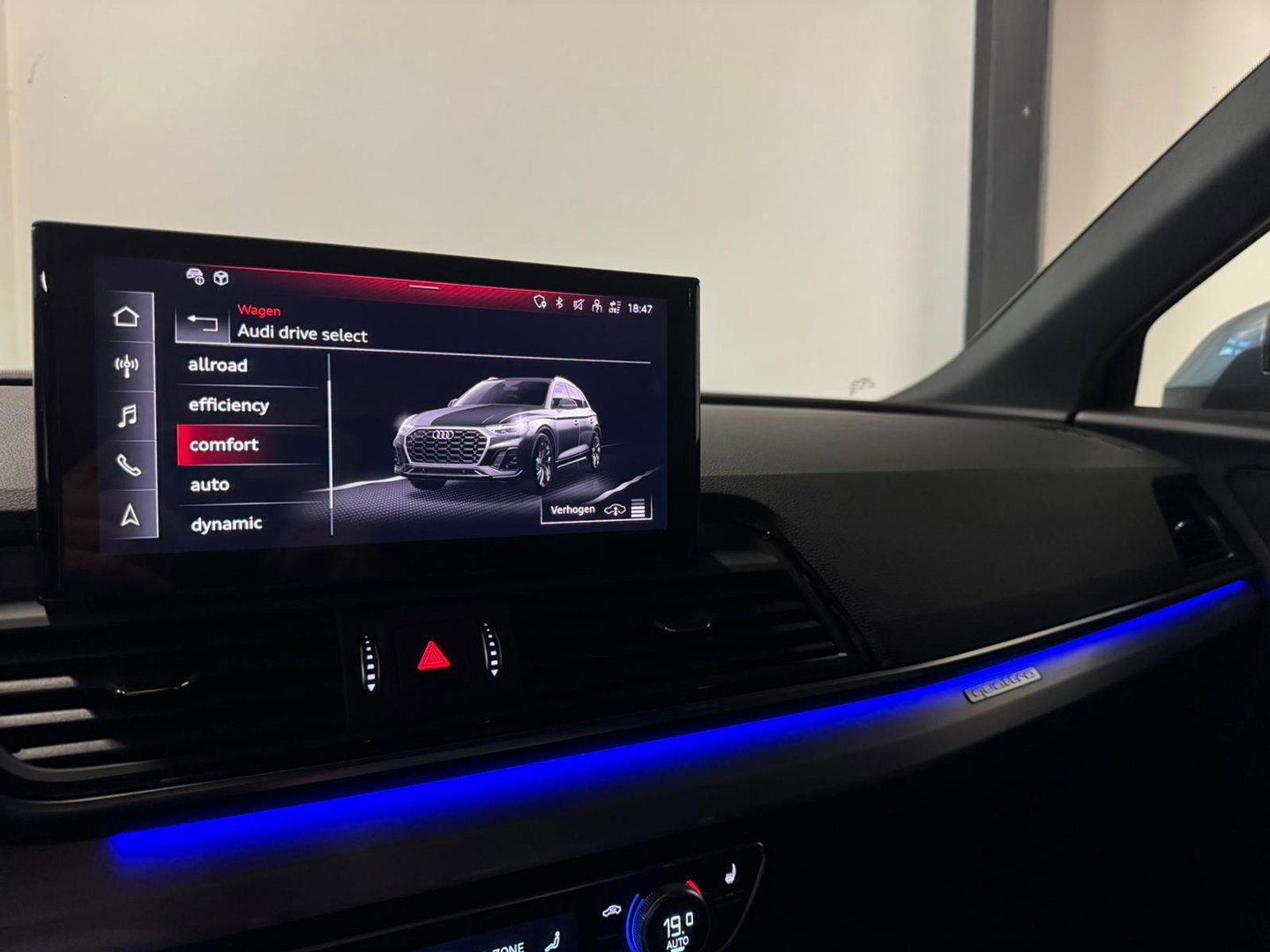 Audi Q5 55 TFSI e S edition Competition S-LINE PANO KEYLESS CAM