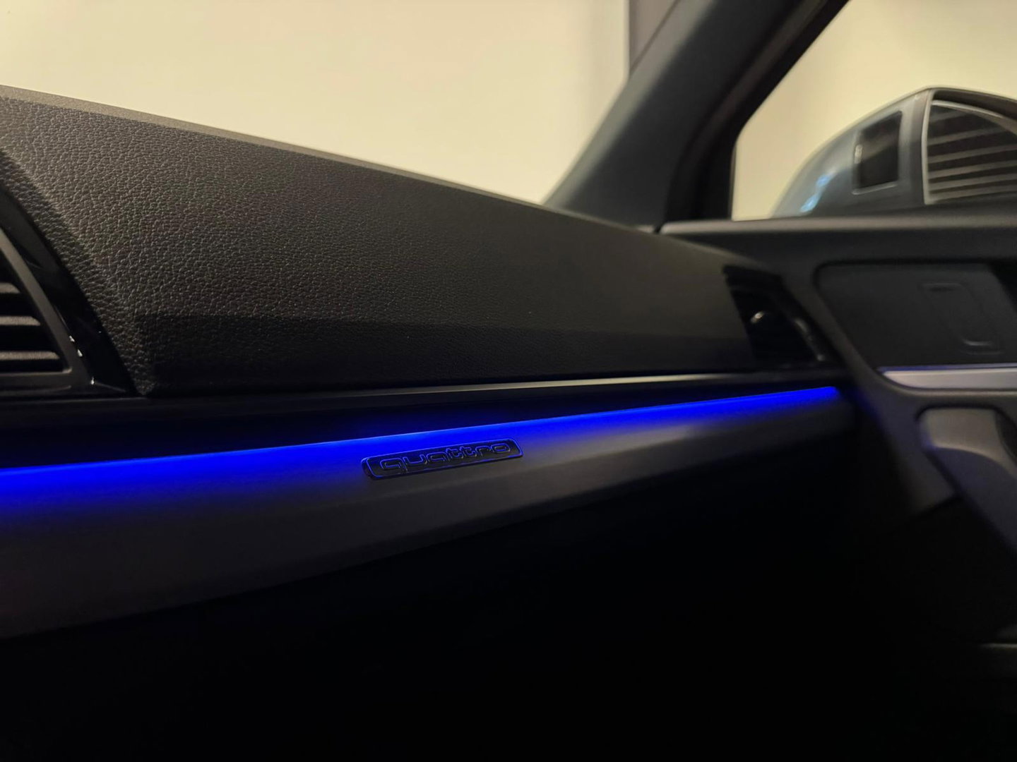 Audi Q5 55 TFSI e S edition Competition S-LINE PANO KEYLESS CAM