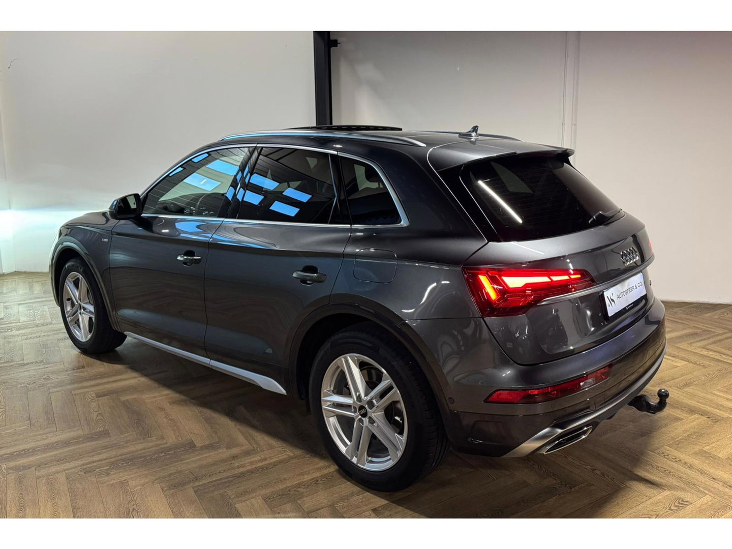 Audi Q5 55 TFSI e S edition Competition S-LINE PANO KEYLESS CAM