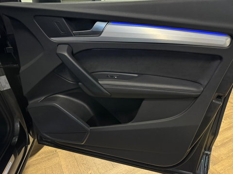 Audi Q5 55 TFSI e S edition Competition S-LINE PANO KEYLESS CAM