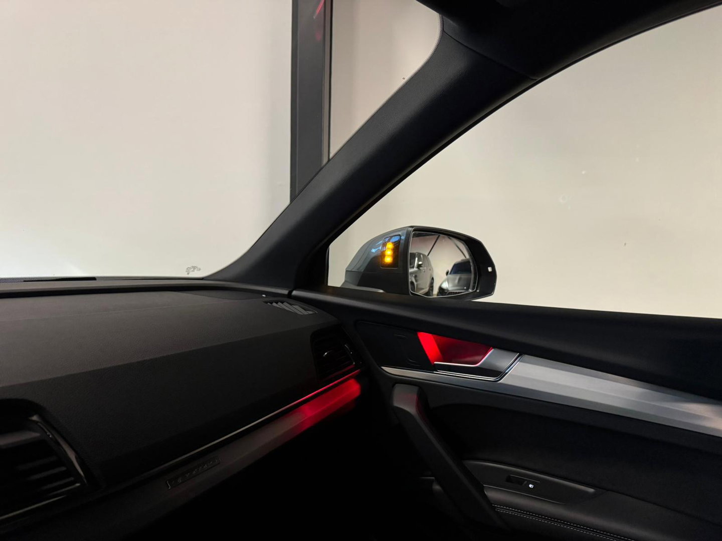 Audi Q5 55 TFSI e S edition Competition S-LINE PANO KEYLESS CAM