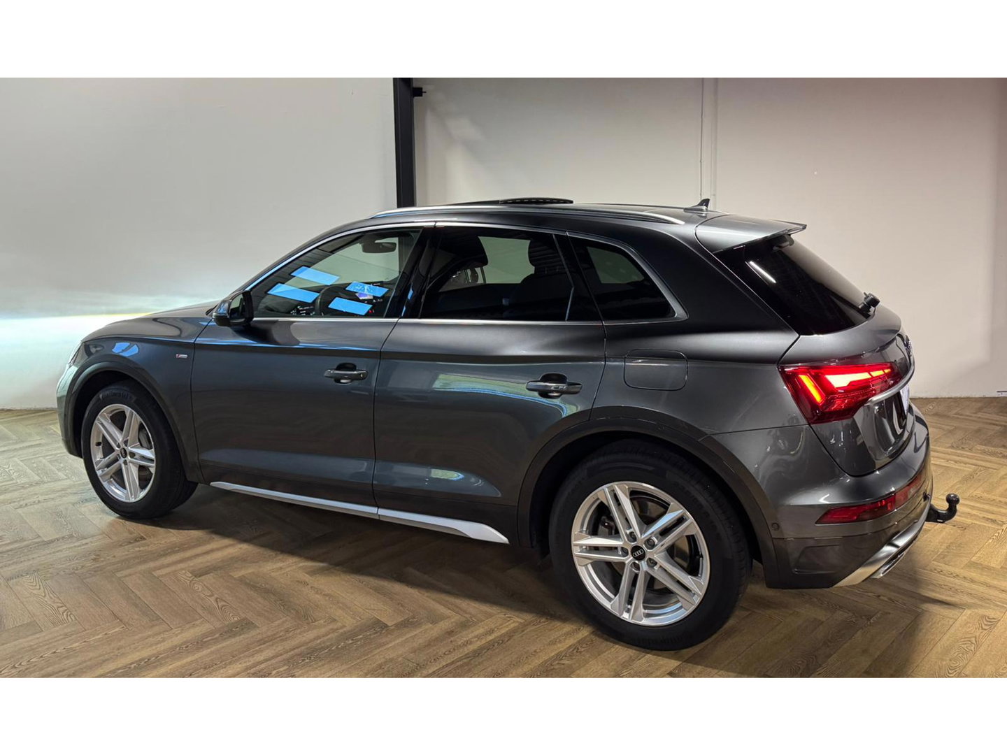 Audi Q5 55 TFSI e S edition Competition S-LINE PANO KEYLESS CAM