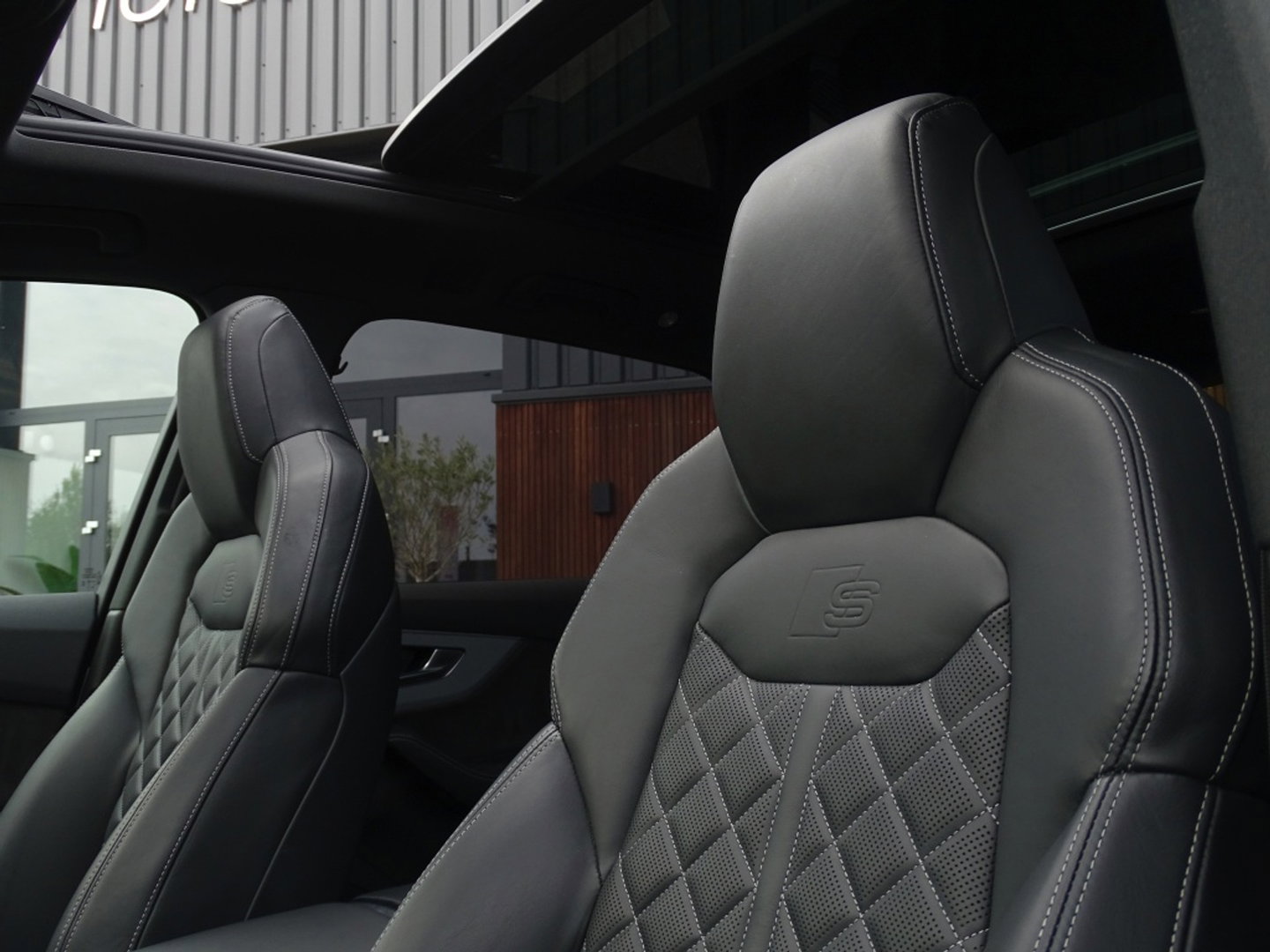 Audi Q7 55 TFSie 381PK Quattro S-Edition / Laser / B&O / 22" / Massage