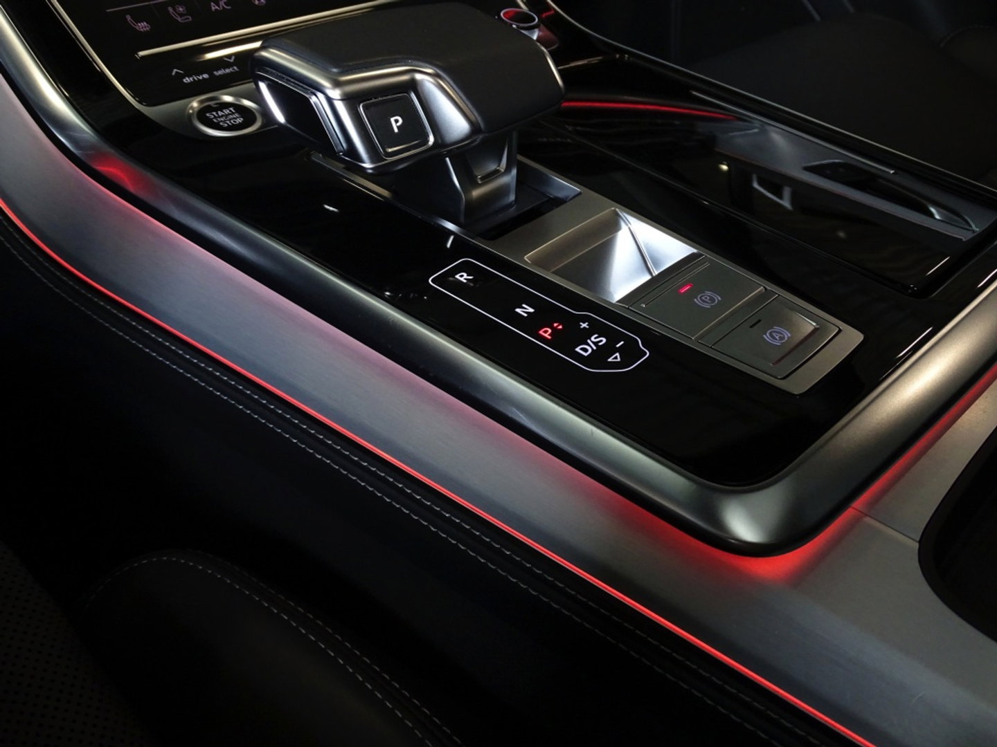 Audi Q7 55 TFSie 381PK Quattro S-Edition / Laser / B&O / 22" / Massage