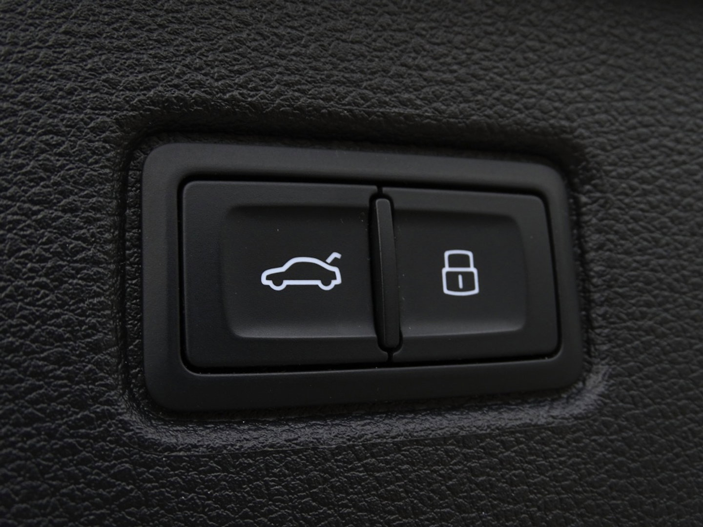 Audi Q7 55 TFSie 381PK Quattro S-Edition / Laser / B&O / 22" / Massage