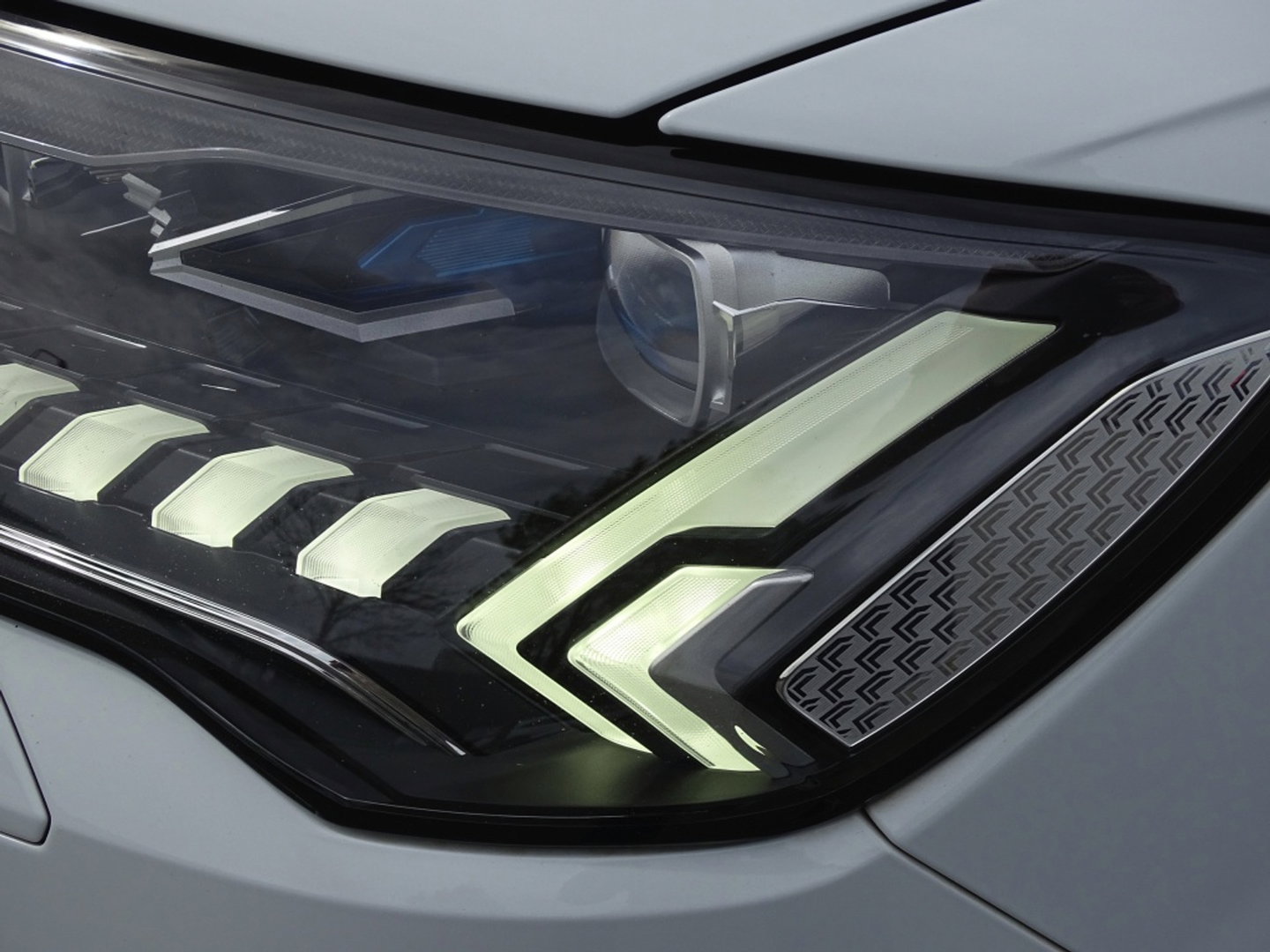 Audi Q7 55 TFSie 381PK Quattro S-Edition / Laser / B&O / 22" / Massage