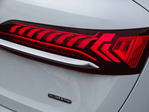 Audi Q7 55 TFSie 381PK Quattro S-Edition / Laser / B&O / 22" / Massage