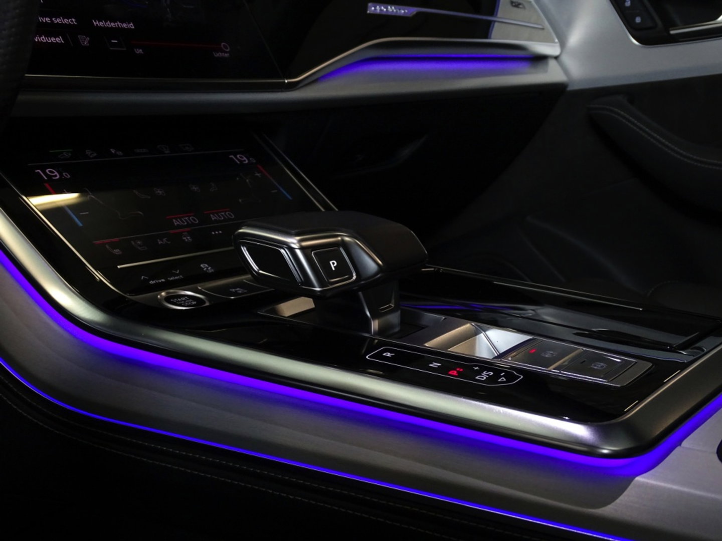 Audi Q7 55 TFSie 381PK Quattro S-Edition / Laser / B&O / 22" / Massage