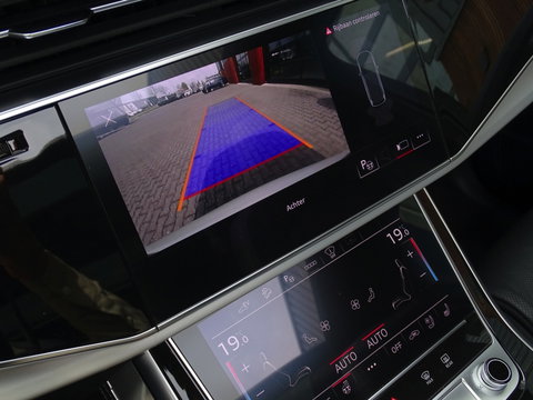 Audi Q7 55 TFSie 381PK Quattro S-Edition / Laser / B&O / 22" / Massage