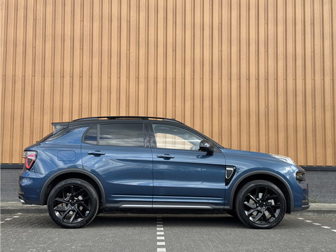 Lynk & Co 01 1.5 | Black Pakket | NIEUW! | Panoramadak | 360° graden camera | Adaptive Cruise Control | Keyless | Elektrische Bestuurdersstoel + Geheugen | Parkeersensoren | Apple Carplay | Android Auto | Inf