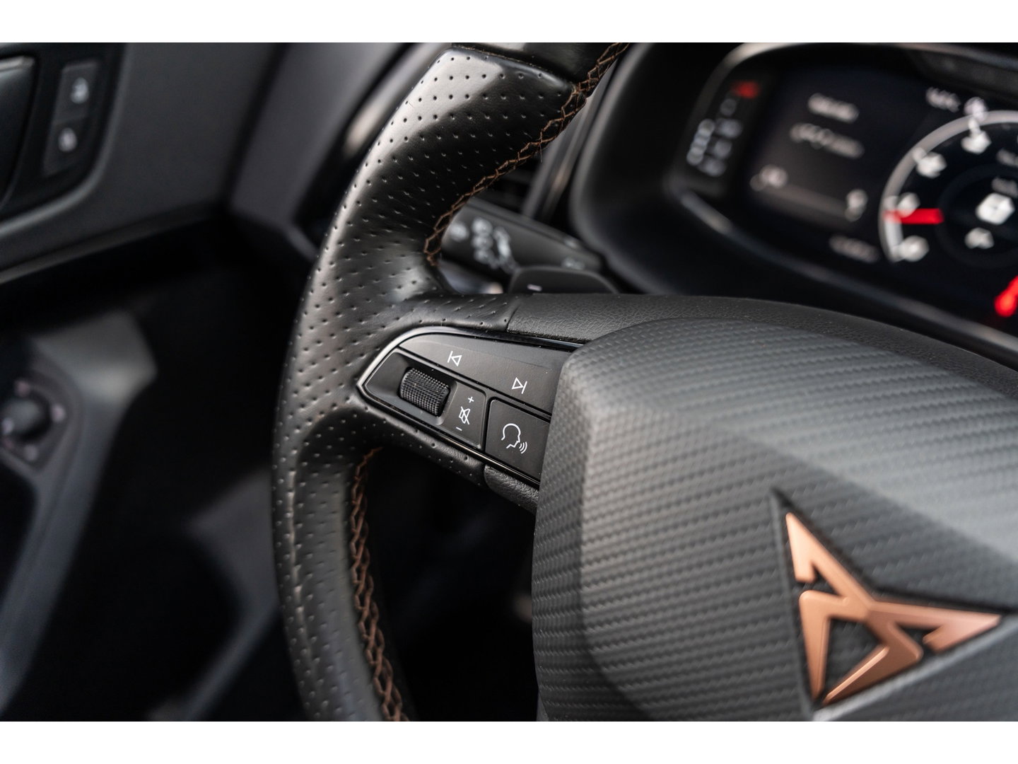 CUPRA Ateca 2.0 TSI 4DRIVE PANO BEATS TREKHAAK 360 CAMERA