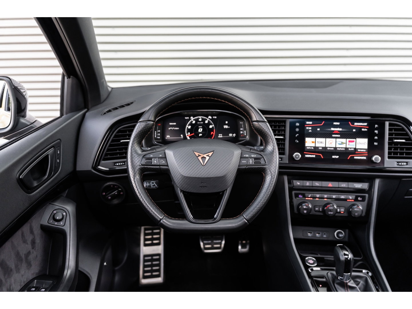 CUPRA Ateca 2.0 TSI 4DRIVE PANO BEATS TREKHAAK 360 CAMERA