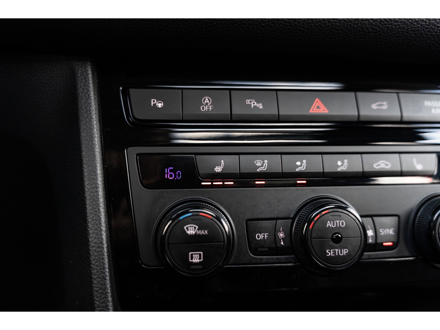 CUPRA Ateca 2.0 TSI 4DRIVE PANO BEATS TREKHAAK 360 CAMERA