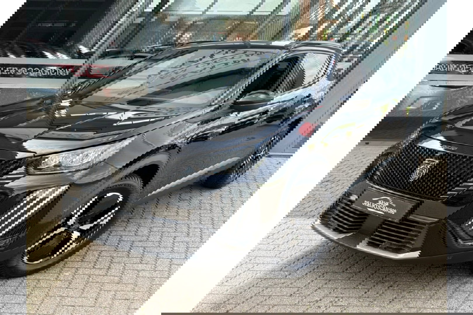 Peugeot 2008 1.2 PURETECH ALLUREPACK AUTOMAAT 130PK AIRCO NAVI CLIMA PDC-CAMERA I-TOGGLE.