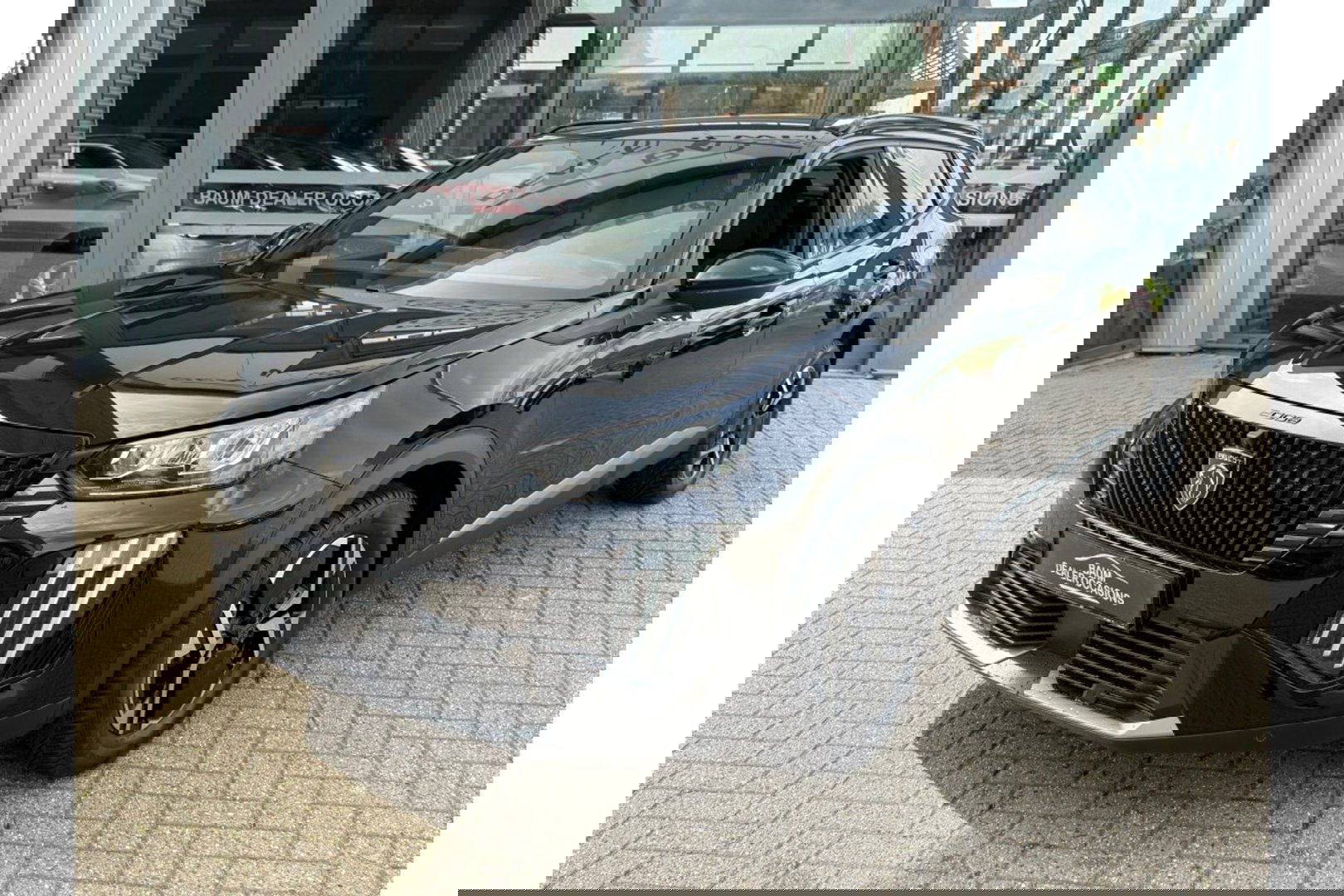 Peugeot 2008 1.2 PURETECH ALLUREPACK AUTOMAAT 130PK AIRCO NAVI CLIMA PDC-CAMERA I-TOGGLE.