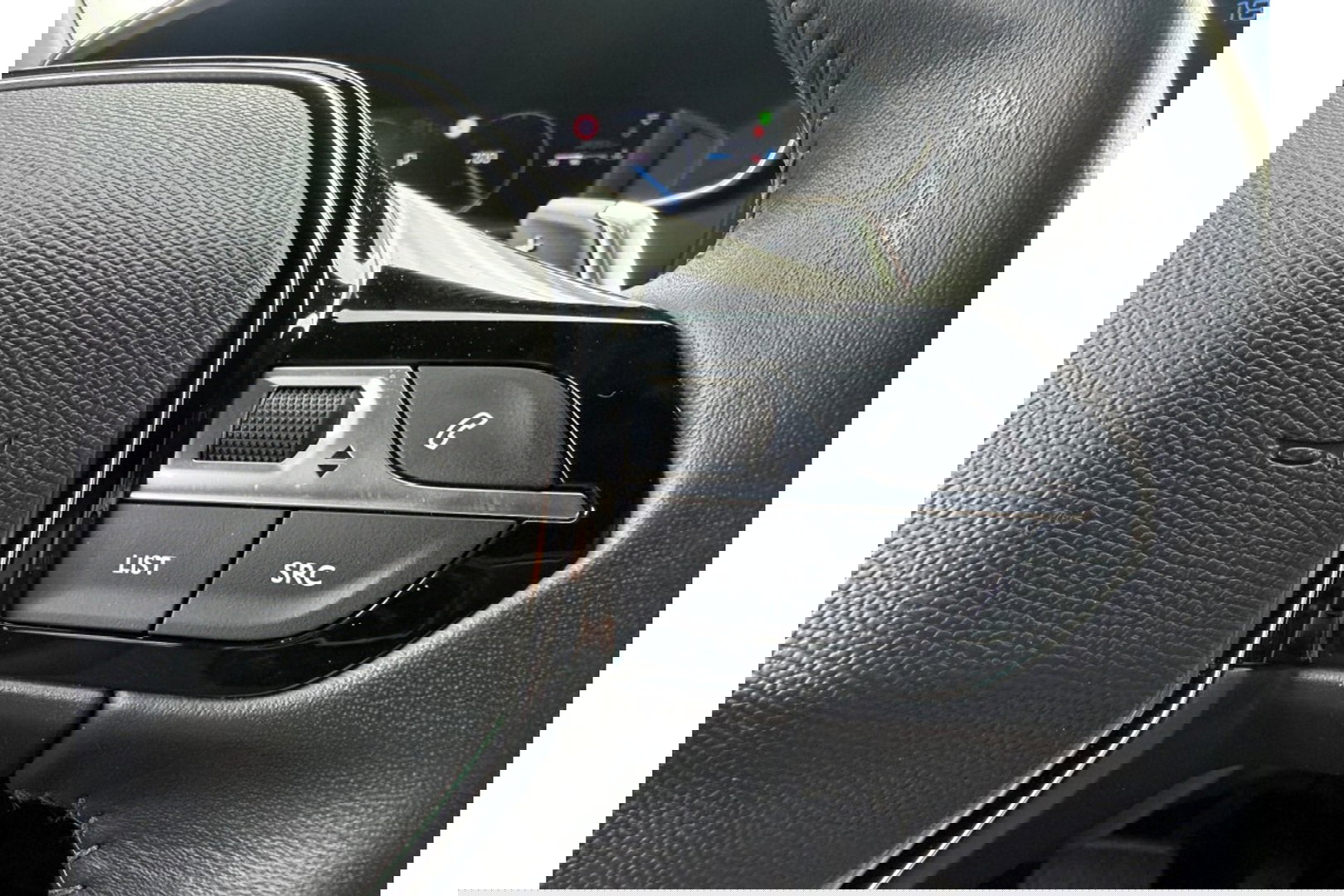 Peugeot 2008 1.2 PURETECH ALLUREPACK AUTOMAAT 130PK AIRCO NAVI CLIMA PDC-CAMERA I-TOGGLE.