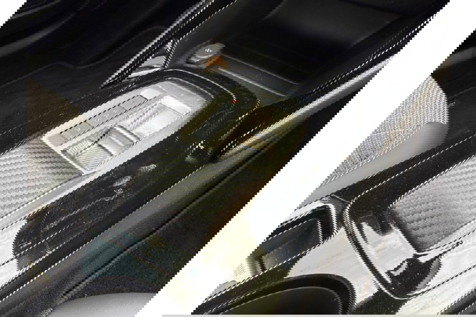 Peugeot 2008 1.2 PURETECH ALLUREPACK AUTOMAAT 130PK AIRCO NAVI CLIMA PDC-CAMERA I-TOGGLE.