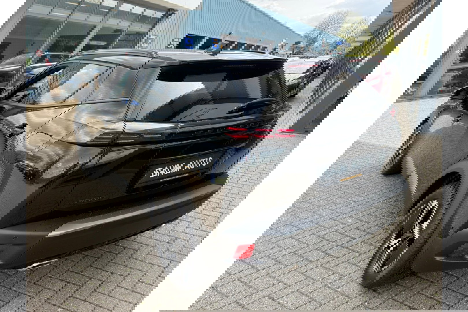 Peugeot 2008 1.2 PURETECH ALLUREPACK AUTOMAAT 130PK AIRCO NAVI CLIMA PDC-CAMERA I-TOGGLE.