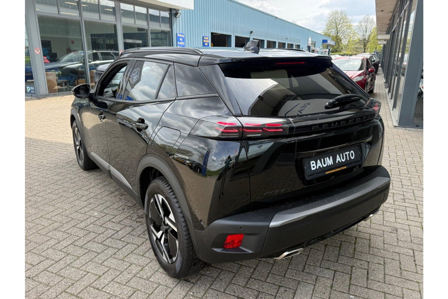 Peugeot 2008 1.2 PURETECH ALLUREPACK AUTOMAAT 130PK AIRCO NAVI CLIMA PDC-CAMERA I-TOGGLE.