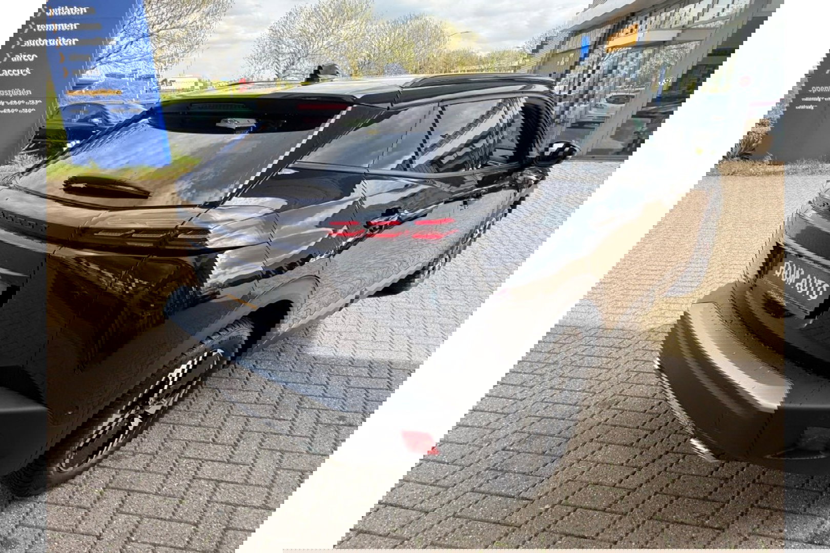 Peugeot 2008 1.2 PURETECH ALLUREPACK AUTOMAAT 130PK AIRCO NAVI CLIMA PDC-CAMERA I-TOGGLE.