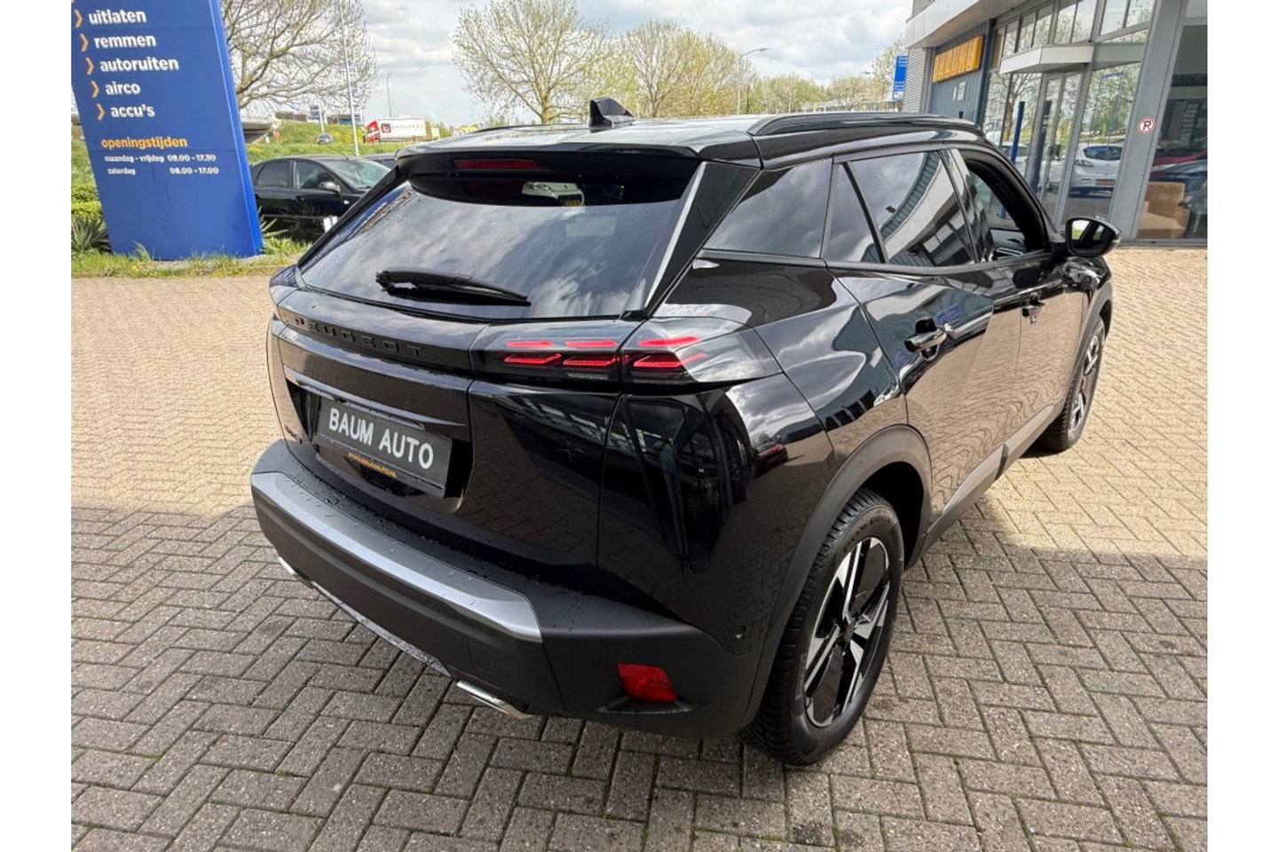 Peugeot 2008 1.2 PURETECH ALLUREPACK AUTOMAAT 130PK AIRCO NAVI CLIMA PDC-CAMERA I-TOGGLE.