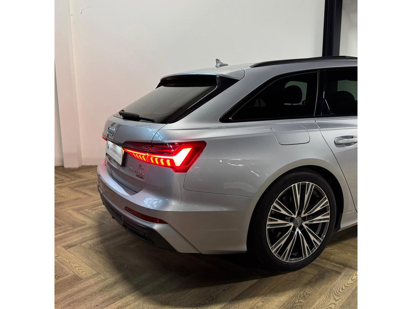 Audi A6 Avant 55 TFSI e quattro Competition PANO KEYLESS CAM