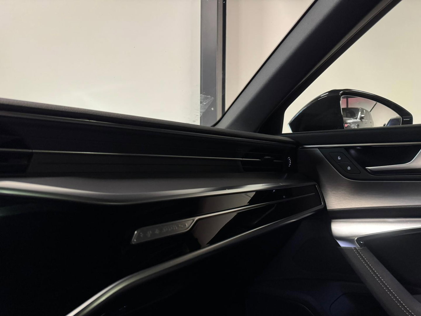 Audi A6 Avant 55 TFSI e quattro Competition PANO KEYLESS CAM