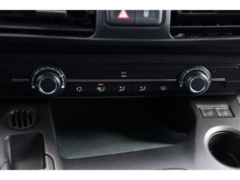 Peugeot Partner 1.5 BlueHDI PB Edition Camera, Cruise, Carplay, Multimedia, Sensoren, Airco, Uniek!