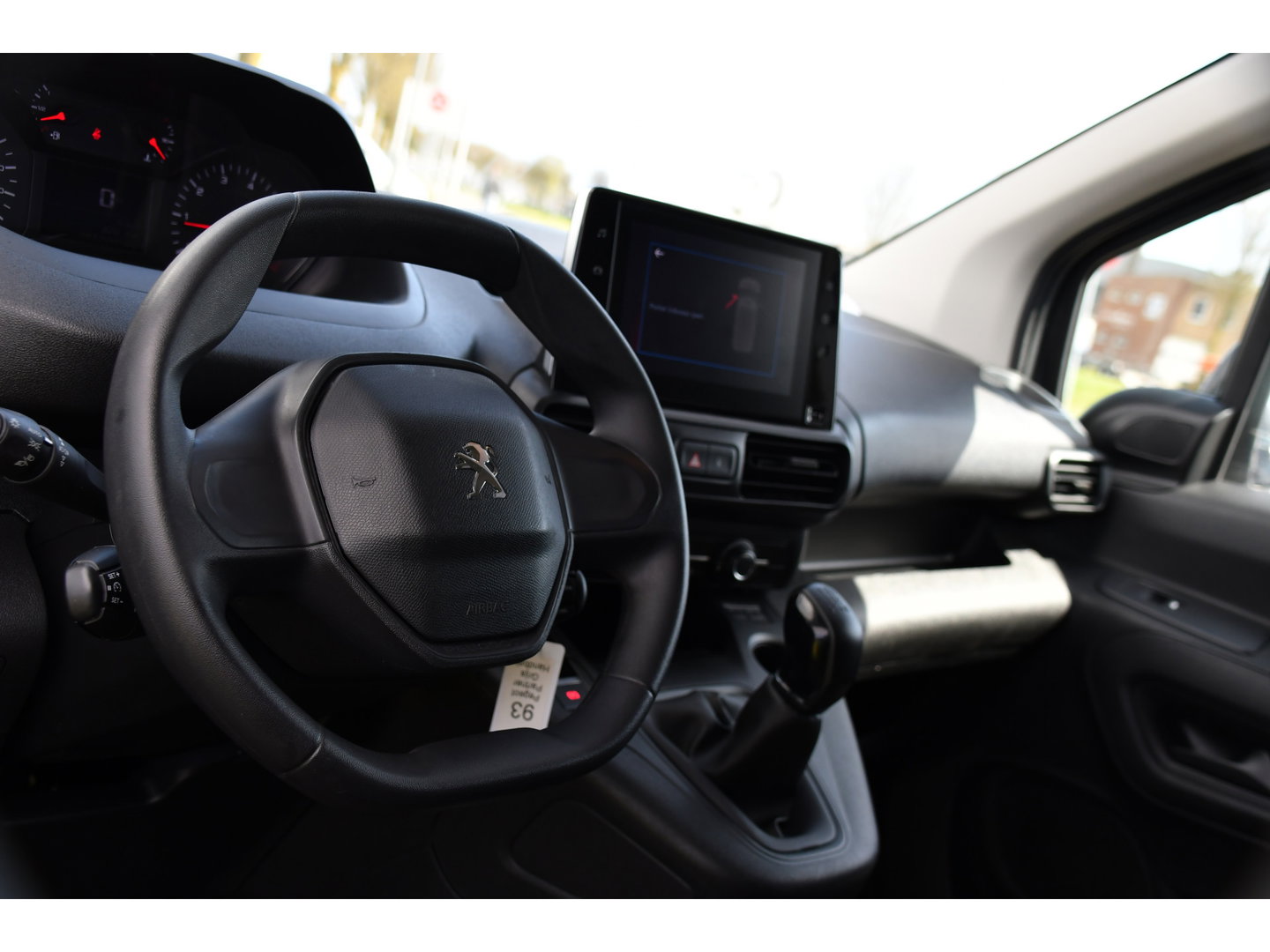 Peugeot Partner 1.5 BlueHDI PB Edition Camera, Cruise, Carplay, Multimedia, Sensoren, Airco, Uniek!