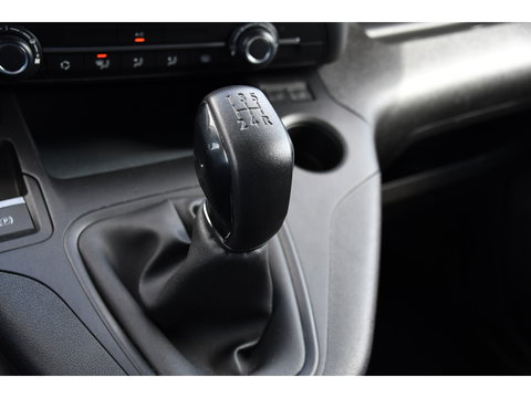 Peugeot Partner 1.5 BlueHDI PB Edition Camera, Cruise, Carplay, Multimedia, Sensoren, Airco, Uniek!