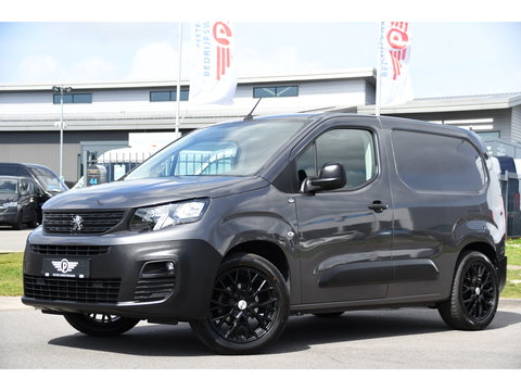 Peugeot Partner 1.5 BlueHDI PB Edition Camera, Cruise, Carplay, Multimedia, Sensoren, Airco, Uniek!
