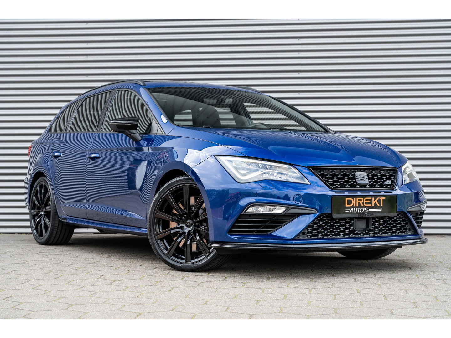 SEAT Leon ST 2.0 TSI CUPRA 4DRIVE PERFORMANCE PANO BREMBO