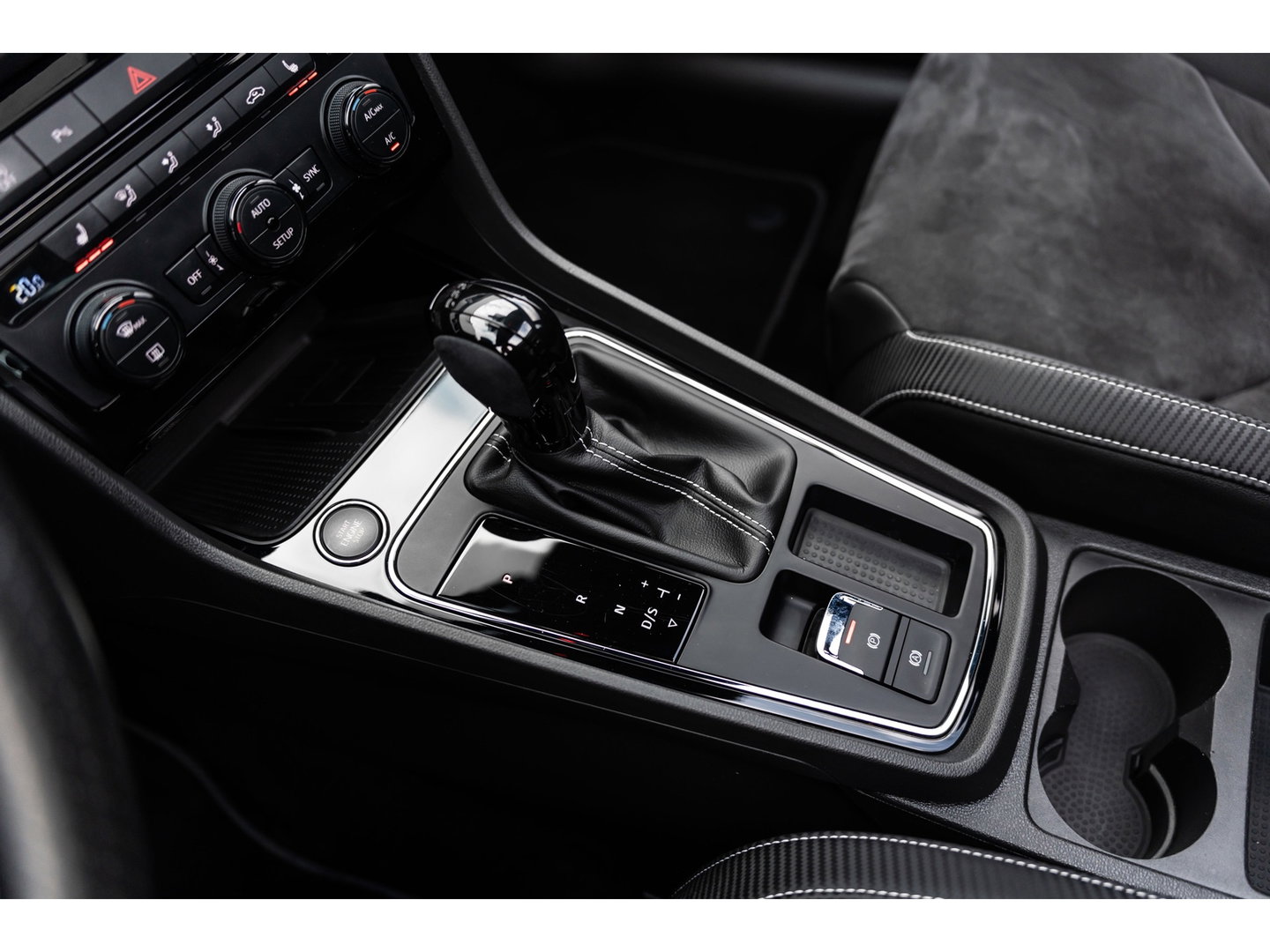 SEAT Leon ST 2.0 TSI CUPRA 4DRIVE PERFORMANCE PANO BREMBO