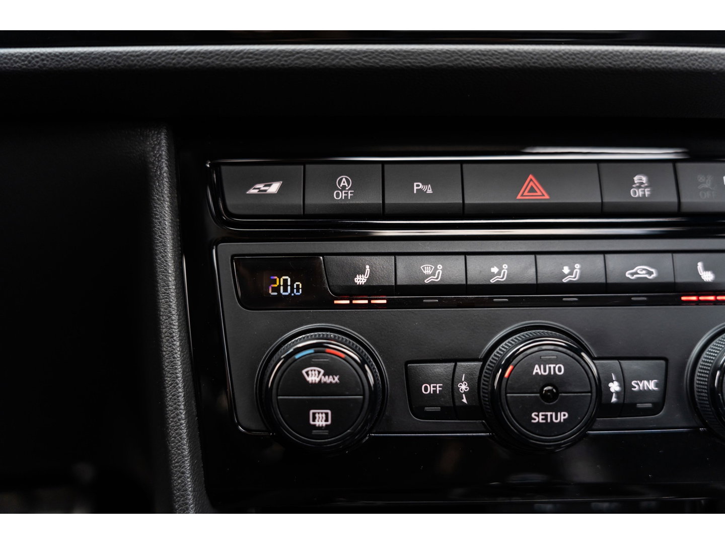 SEAT Leon ST 2.0 TSI CUPRA 4DRIVE PERFORMANCE PANO BREMBO