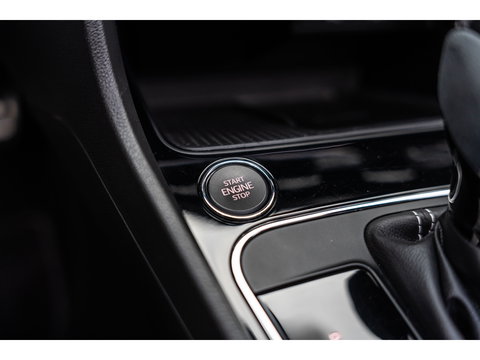 SEAT Leon ST 2.0 TSI CUPRA 4DRIVE PERFORMANCE PANO BREMBO